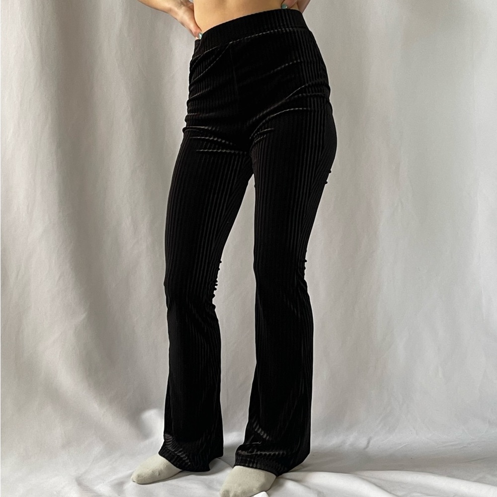 SHEIN velvet ribbed flare leggings